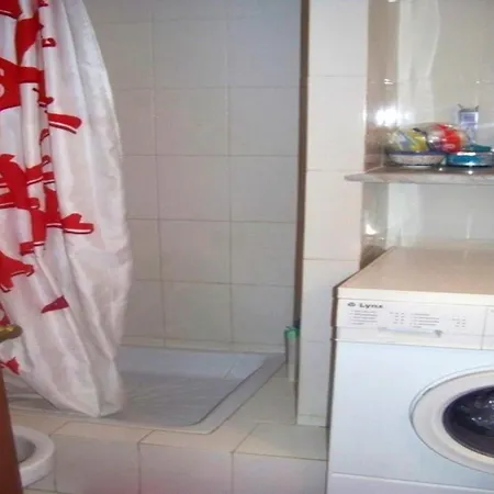 Apartamento In Near Sandy